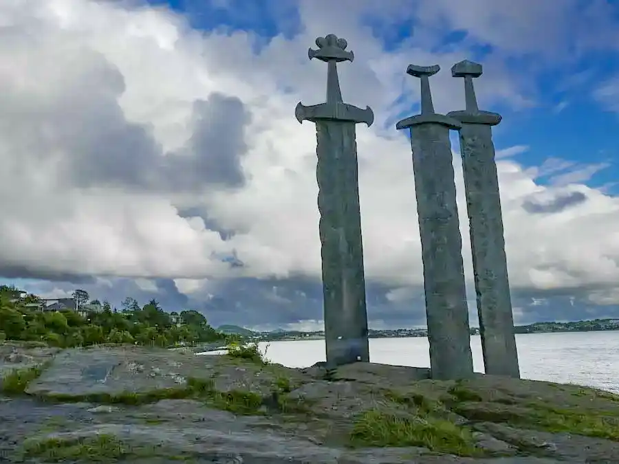 Sverd i fjell